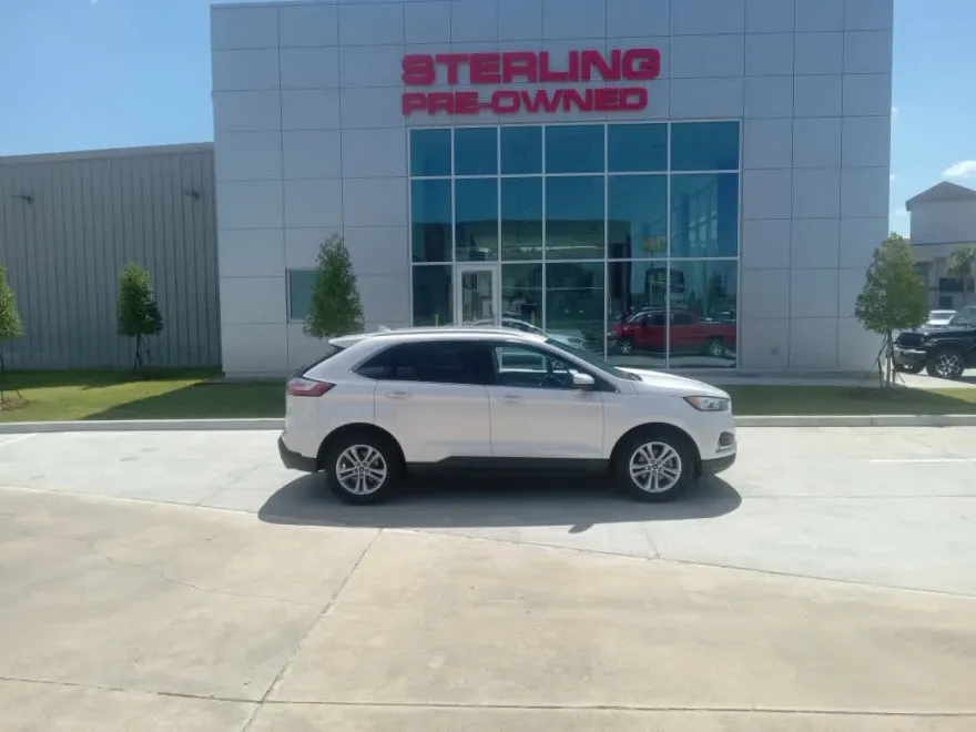 2019 Ford Edge SEL photo 1