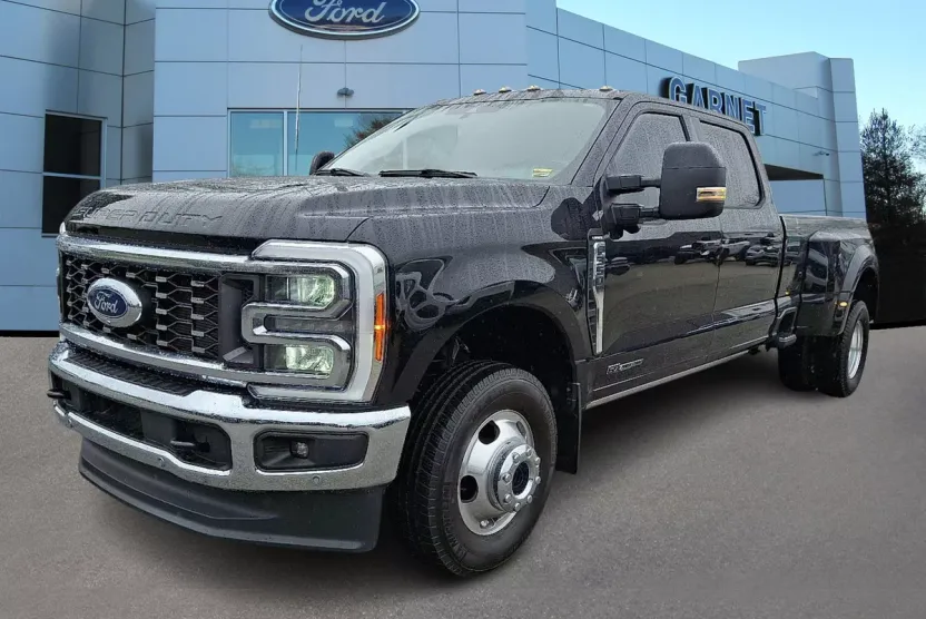 2023 Ford F-350 Lariat photo 1