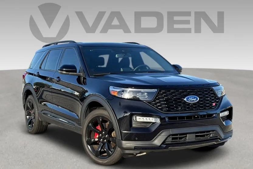2023 Ford Explorer ST photo 1