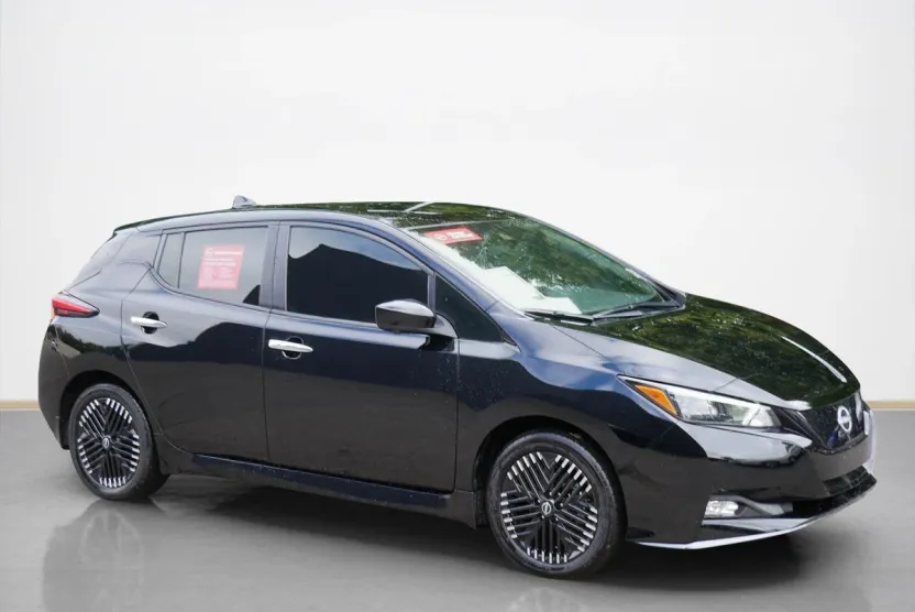 2025 Nissan Leaf SV Plus photo 1