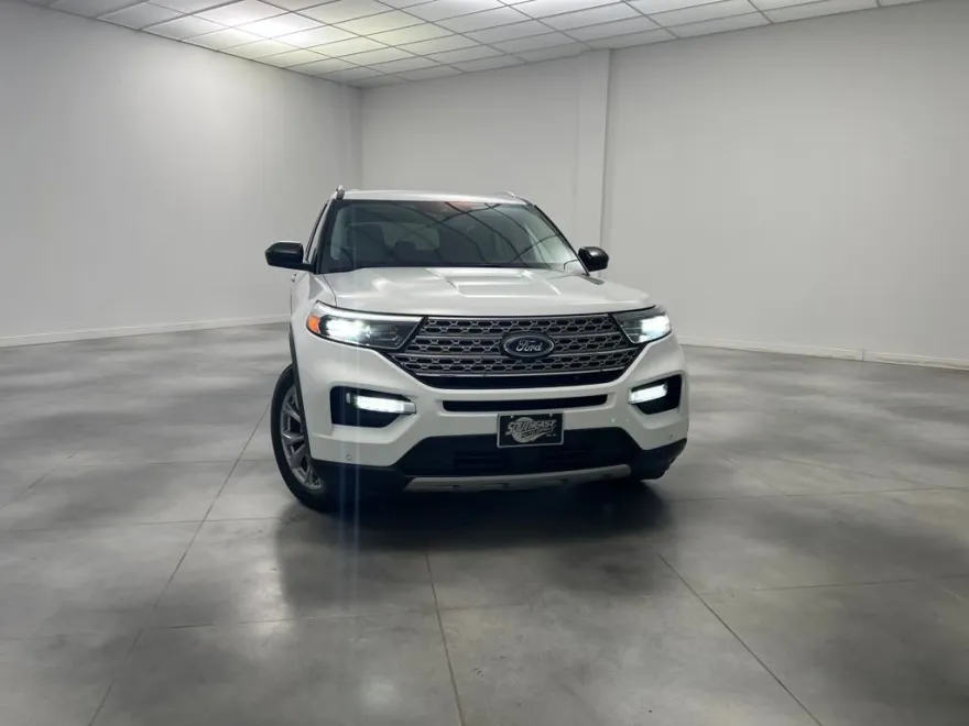 2023 Ford Explorer Limited photo 1