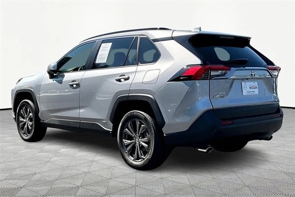 2023 Toyota RAV4 Hybrid XLE Premium photo 1