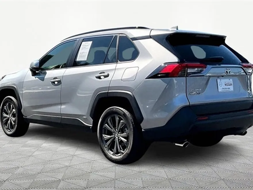2023 Toyota RAV4 Hybrid XLE Premium photo 1