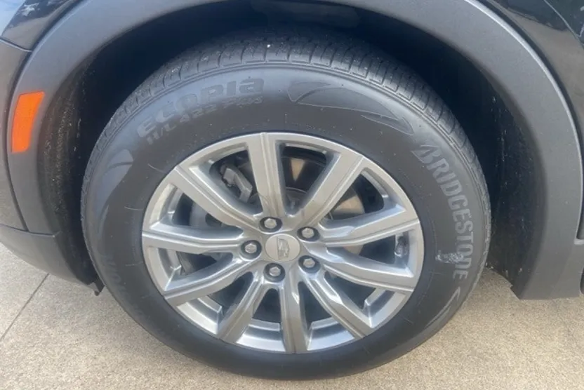 2020 Cadillac XT4 Premium Luxury photo 1