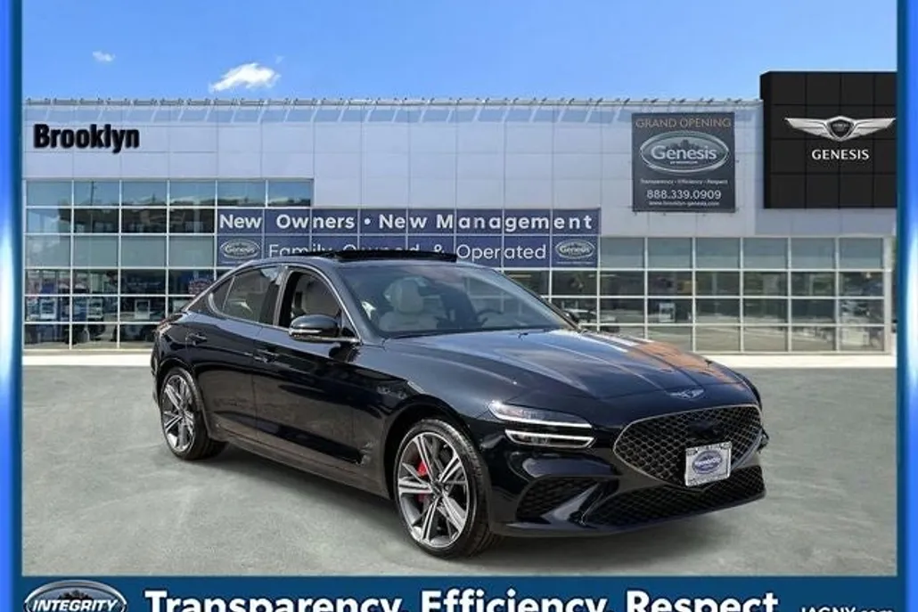2025 Genesis G70 2.5T Sport Prestige photo 1