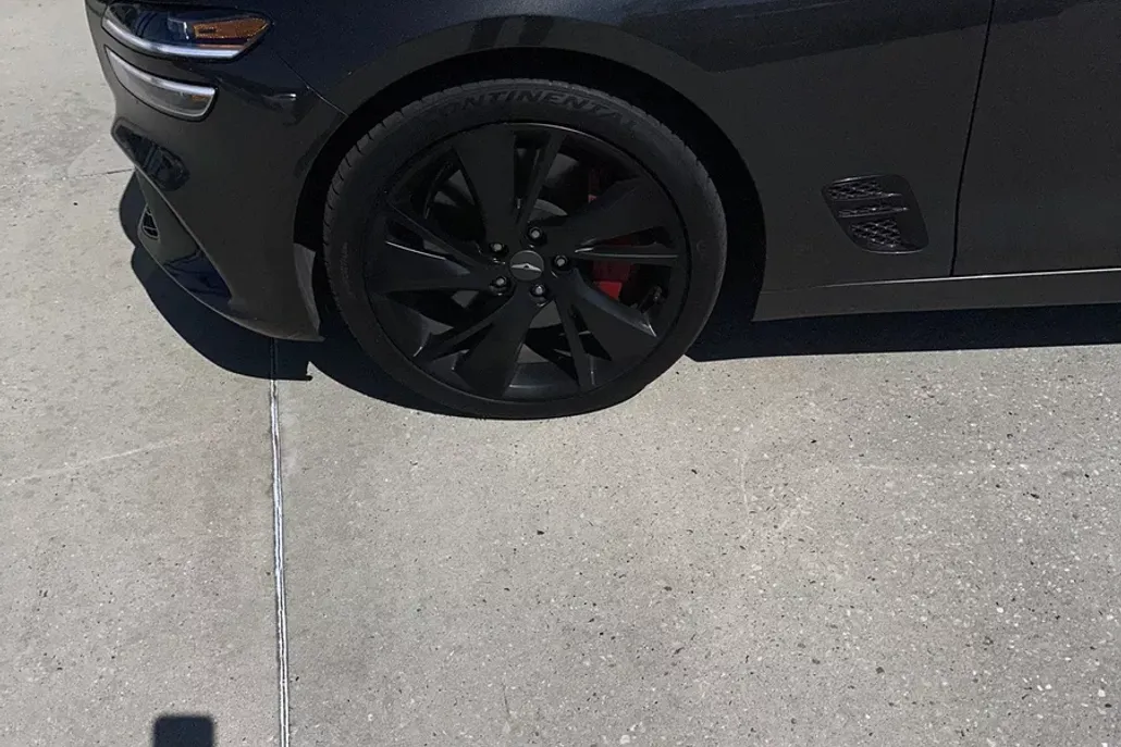 2023 Genesis G70 3.3T photo 1