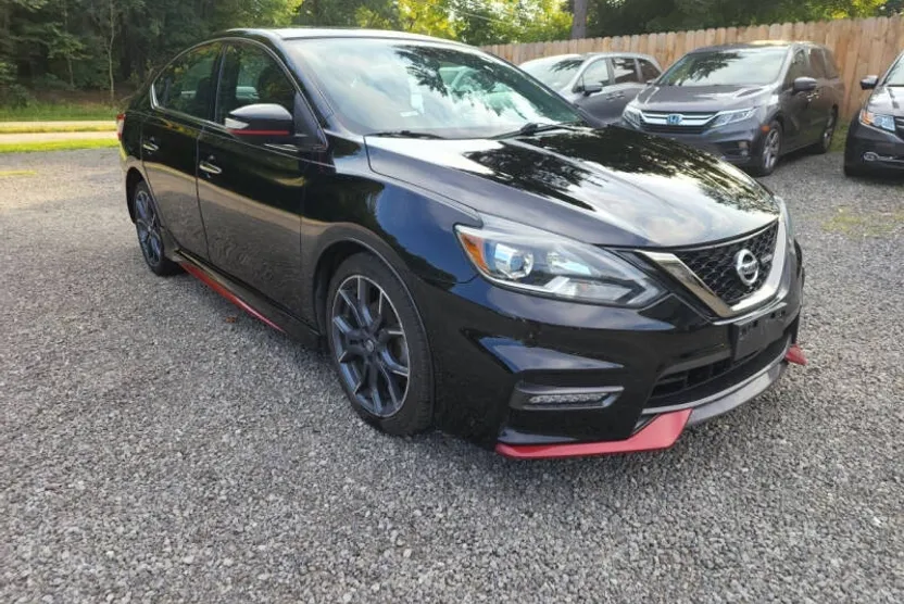 2017 Nissan Sentra Nismo photo 1