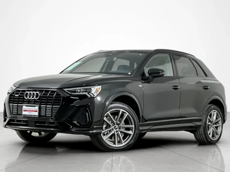 2024 Audi Q3 S line Premium Plus 45 TFSI photo 1