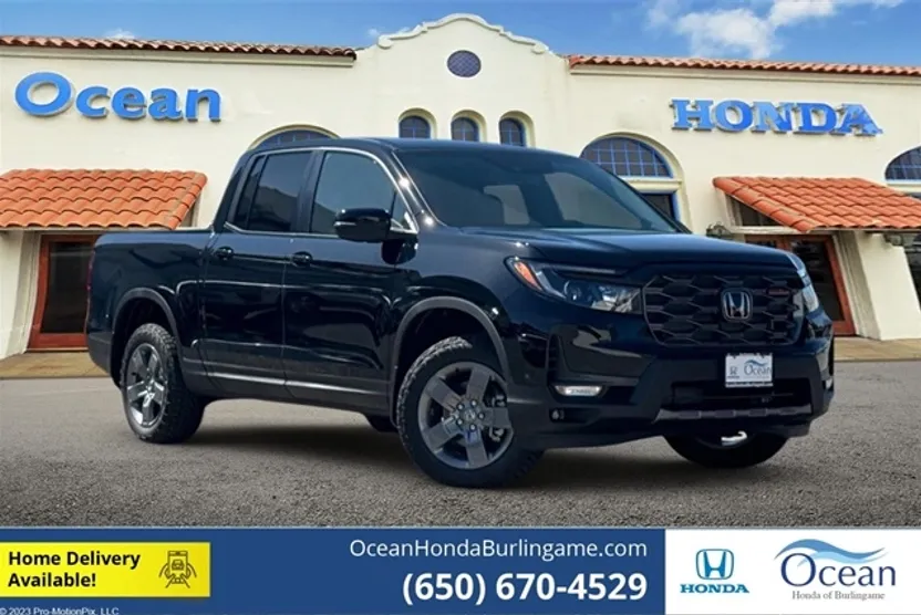 2025 Honda Ridgeline TrailSport photo 1