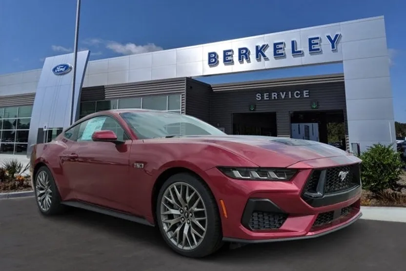 2025 Ford Mustang GT Premium photo 1