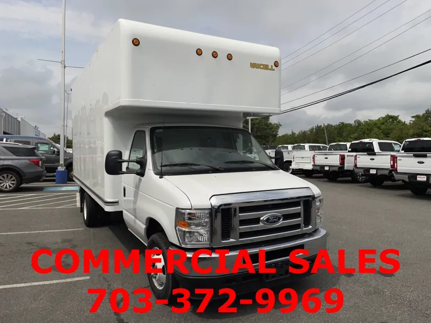 2025 Ford E-350 photo 1