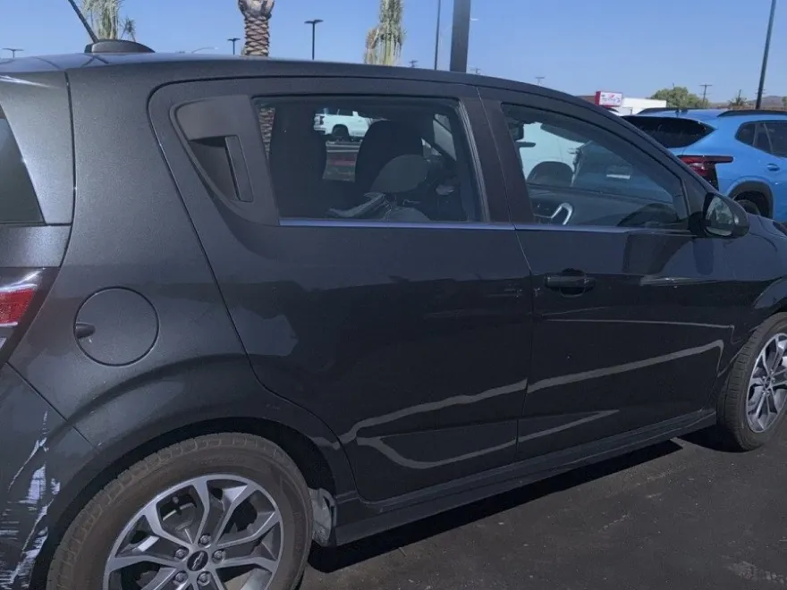 2020 Chevrolet Sonic LT photo 1