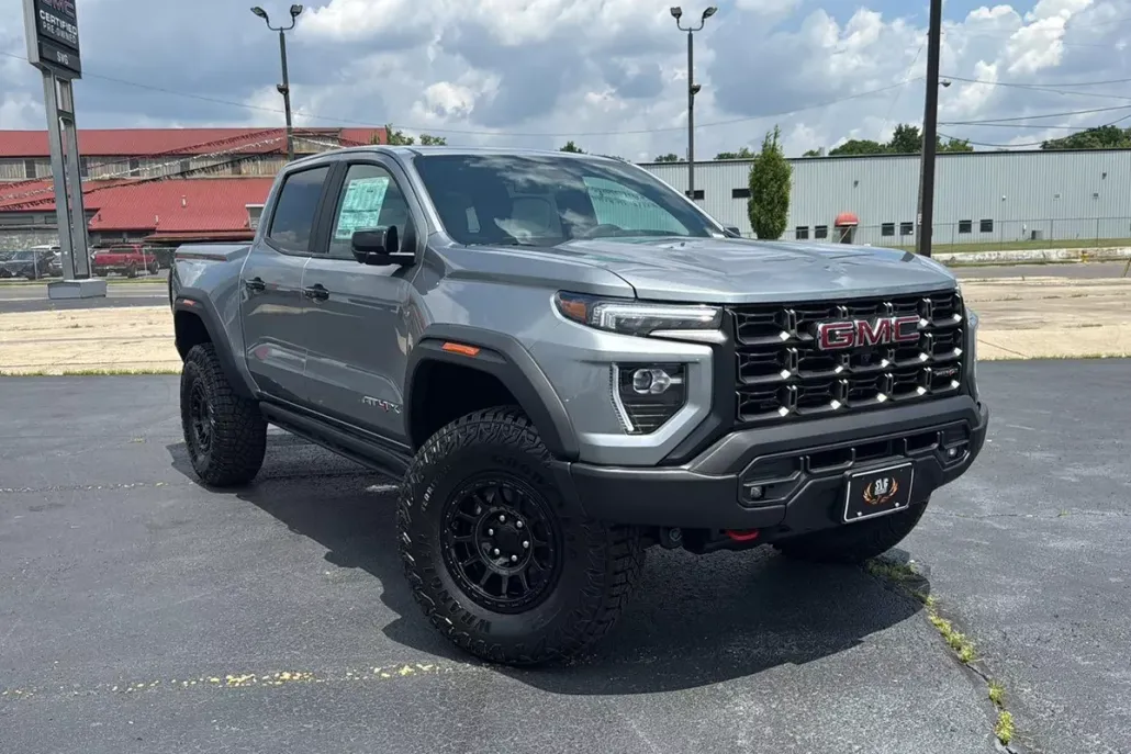 2025 Gmc Canyon AT4 photo 1