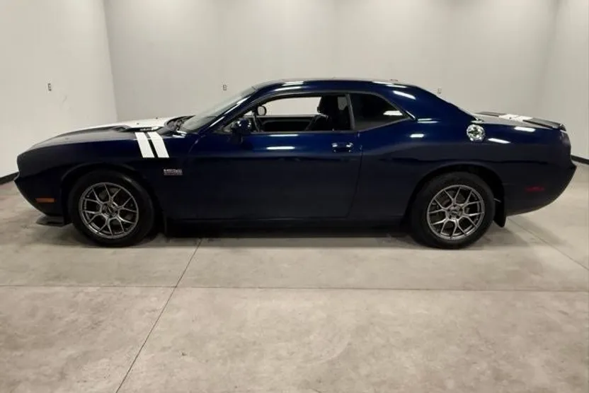 2014 Dodge Challenger R/T photo 1
