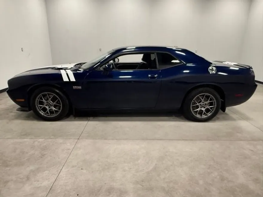 2014 Dodge Challenger R/T photo 1