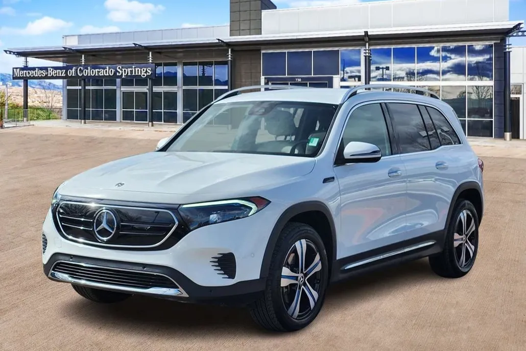 2023 Mercedes Benz EQB 300 4MATIC photo 1