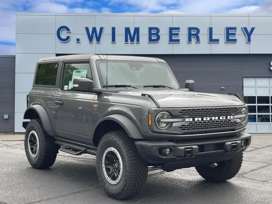 2023 Ford Bronco Badlands photo 1