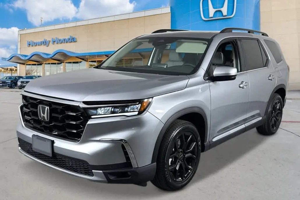 2025 Honda Pilot Touring photo 1
