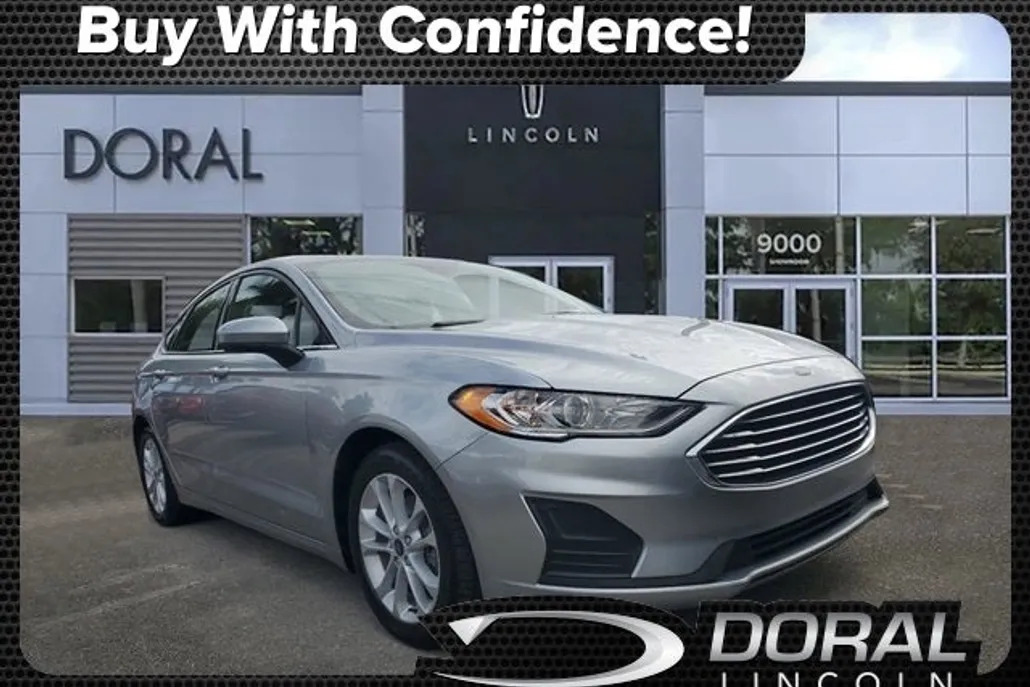 2020 Ford Fusion Hybrid SE photo 1