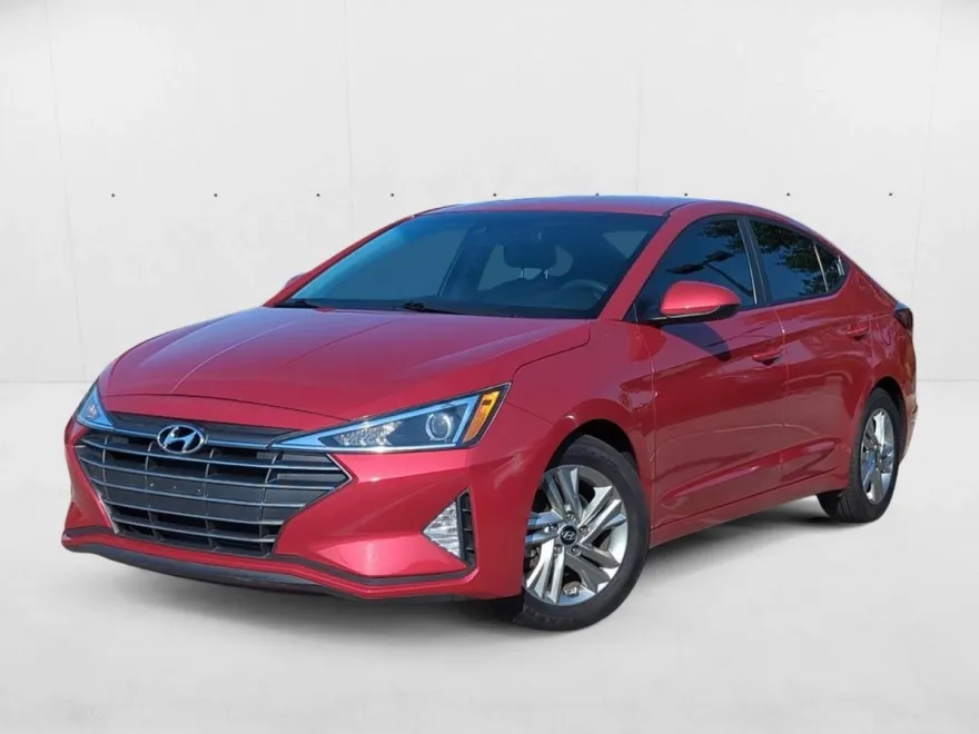 2019 Hyundai Elantra SEL photo 1