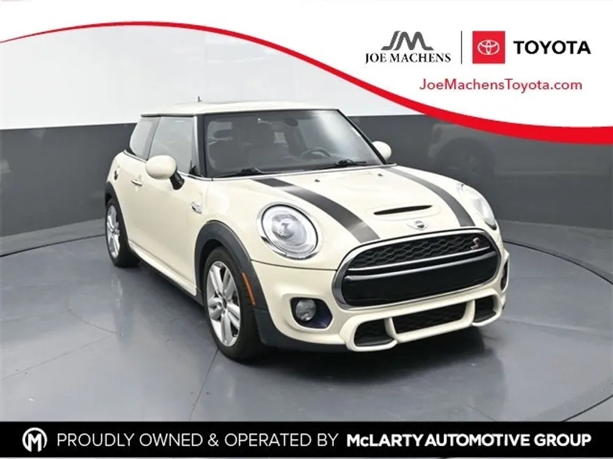 2015 Mini Cooper 2 Door Hardtop Base photo 1