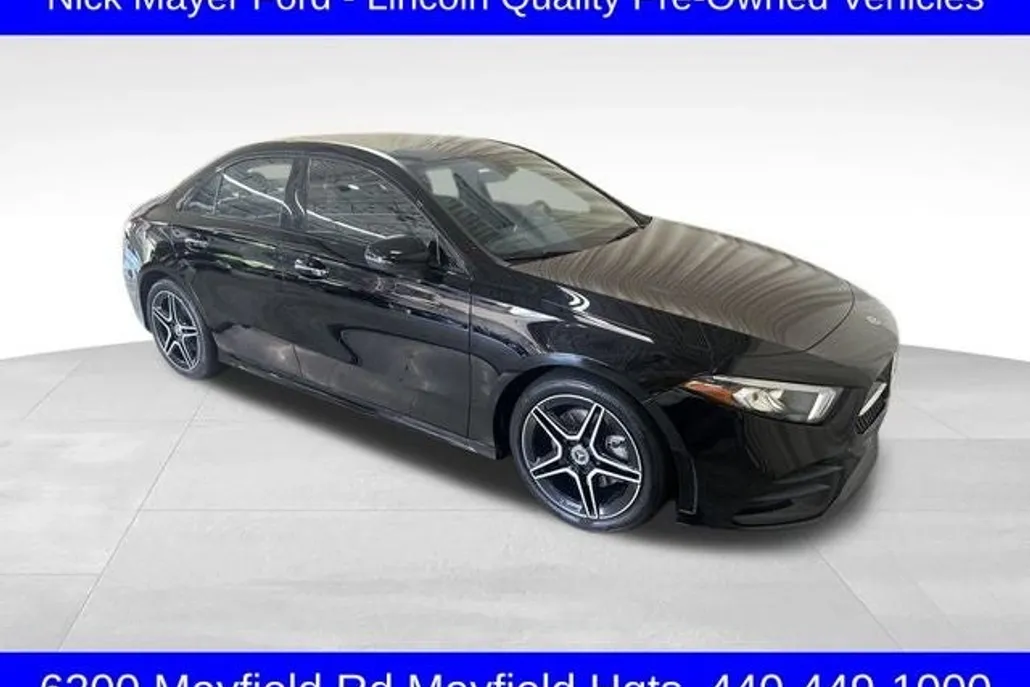 2021 Mercedes Benz A 220 photo 1