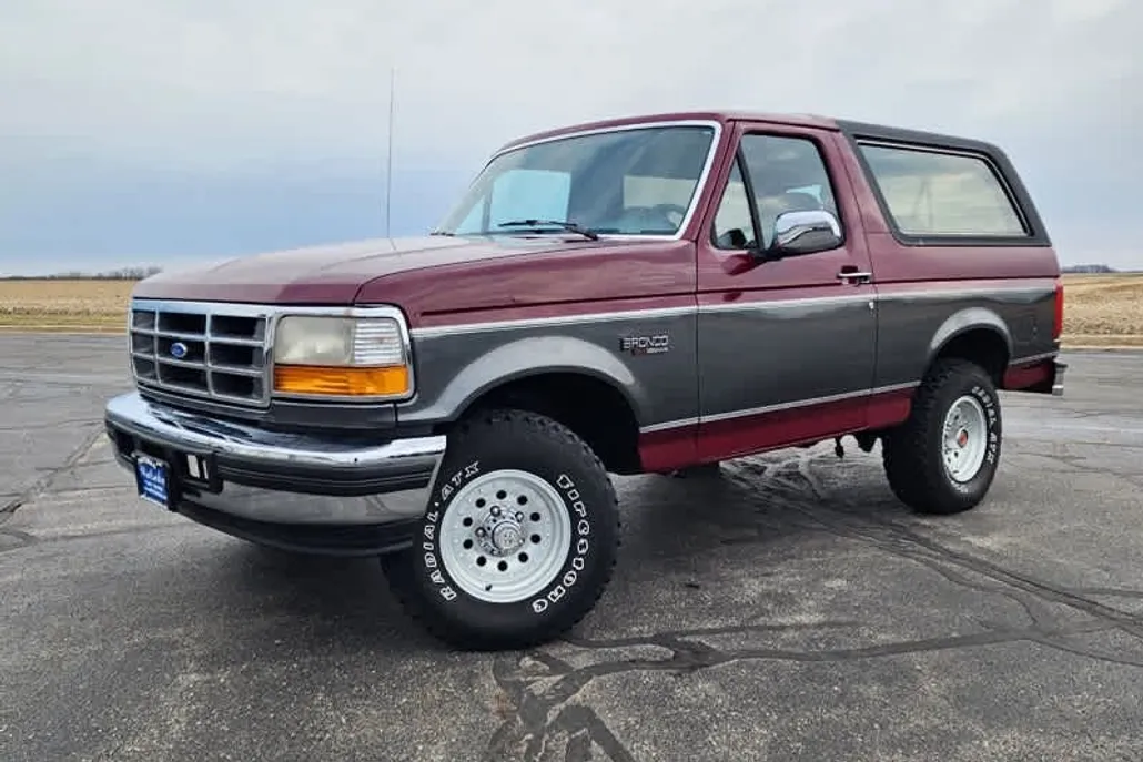 1993 Ford Bronco photo 1