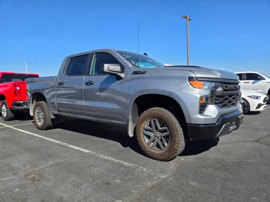 2024 Chevrolet Silverado 1500 Custom Trail Boss photo 1