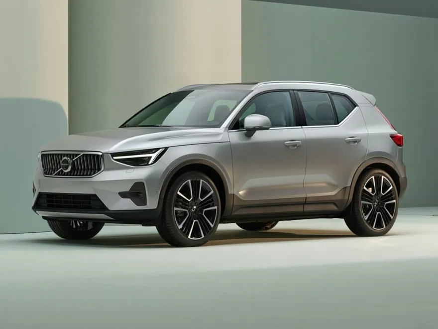 2023 Volvo XC40 AWD Plus photo 1