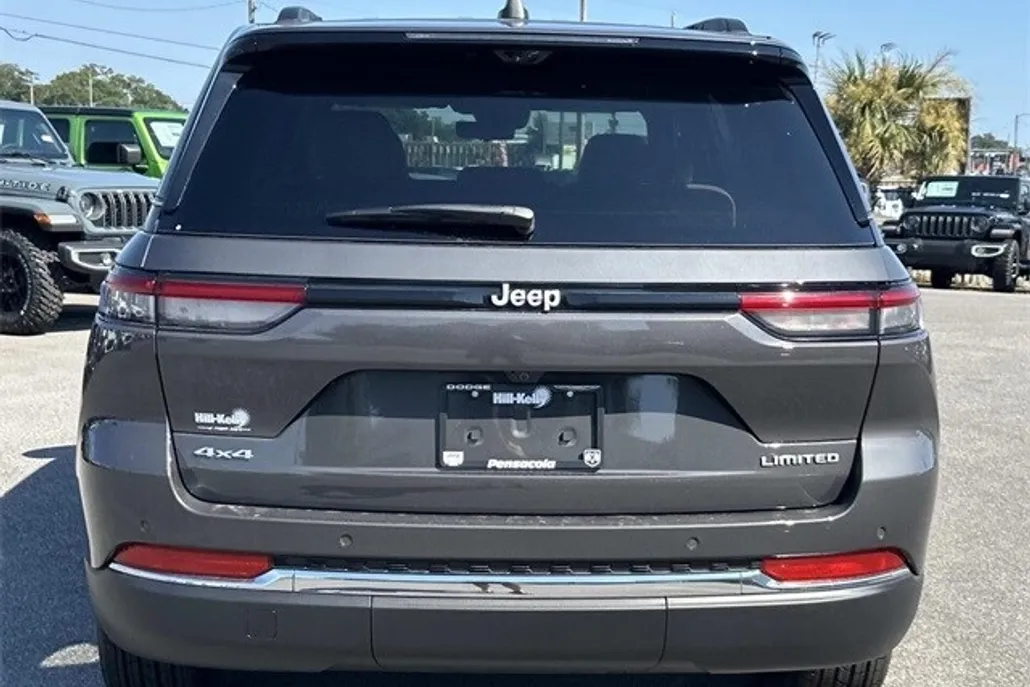 2025 Jeep Grand Cherokee Limited photo 1
