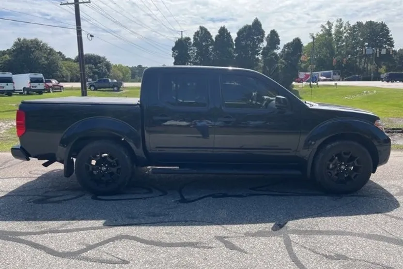 2021 Nissan Frontier SV photo 1