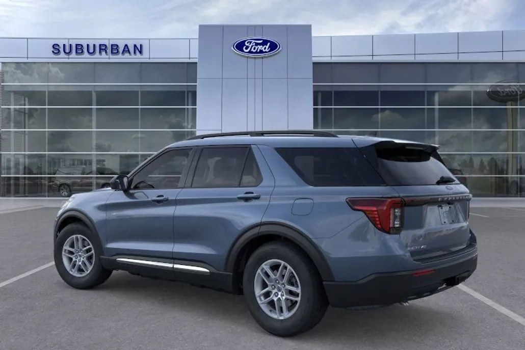 2025 Ford Explorer photo 1