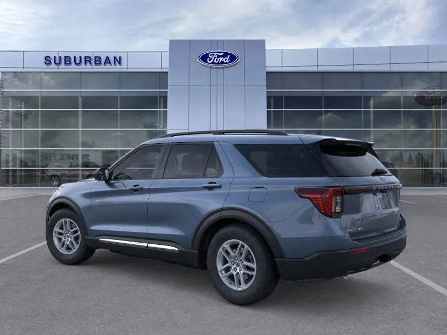 2025 Ford Explorer photo 1