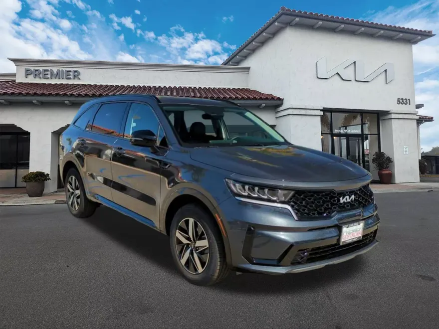 2023 Kia Sorento S photo 1
