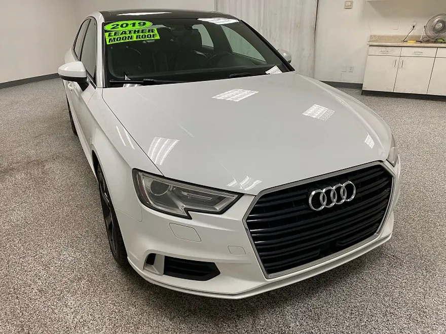 2019 Audi A3 Premium photo 1