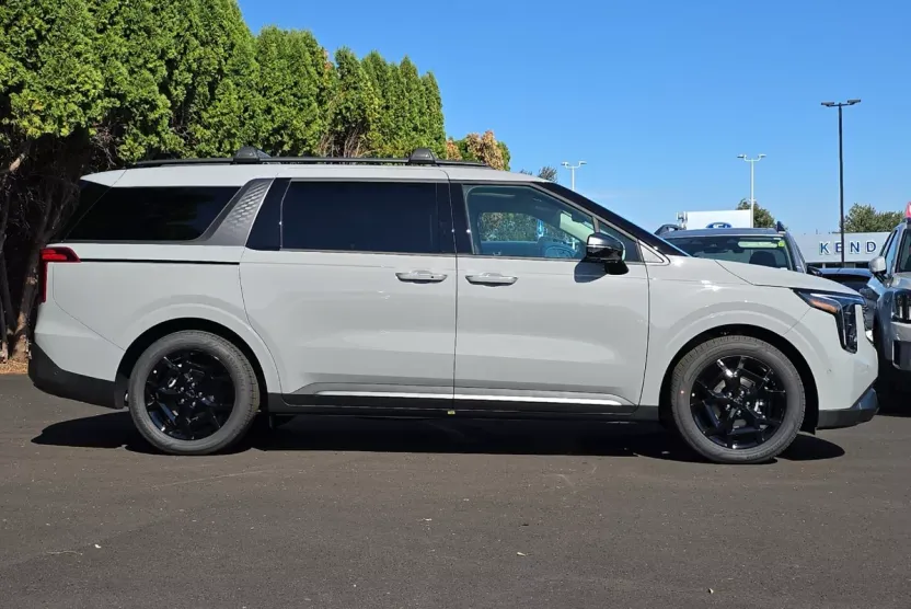 2026 Kia Carnival SX Prestige photo 1