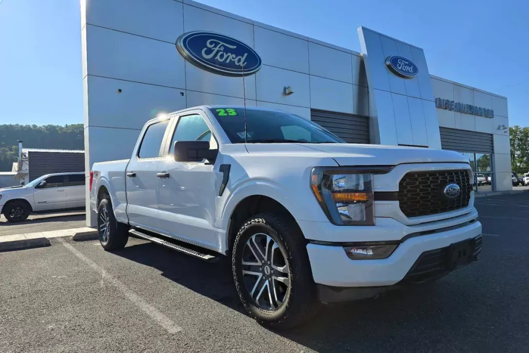 2023 Ford F-150 XL photo 1