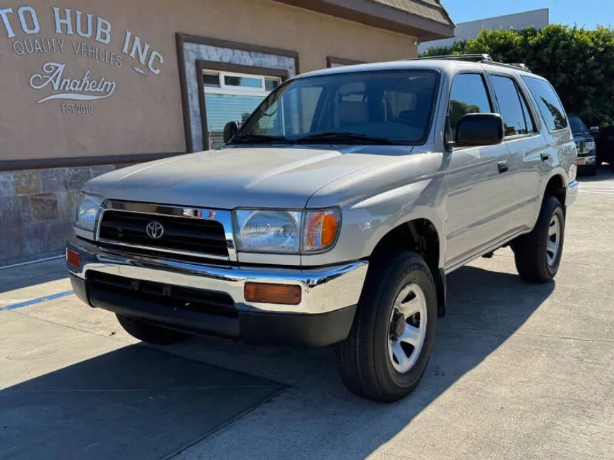 1998 Toyota 4Runner SR5 photo 1