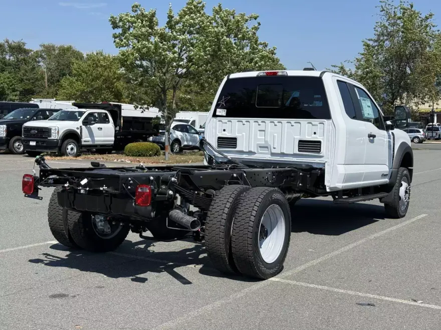 2026 Ford F-550 XL photo 1