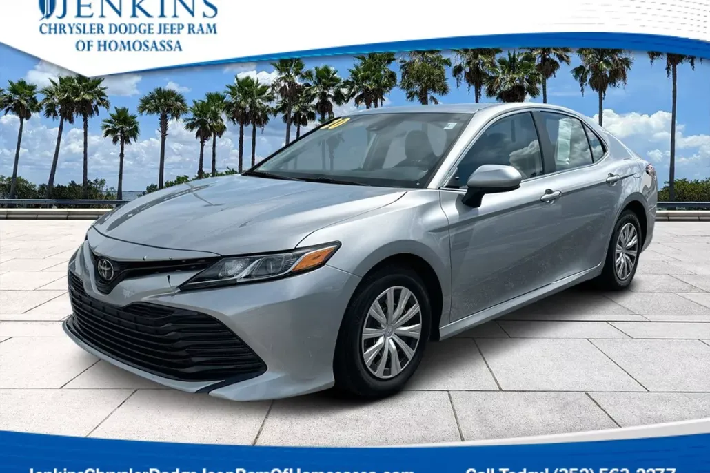 2020 Toyota Camry L photo 1