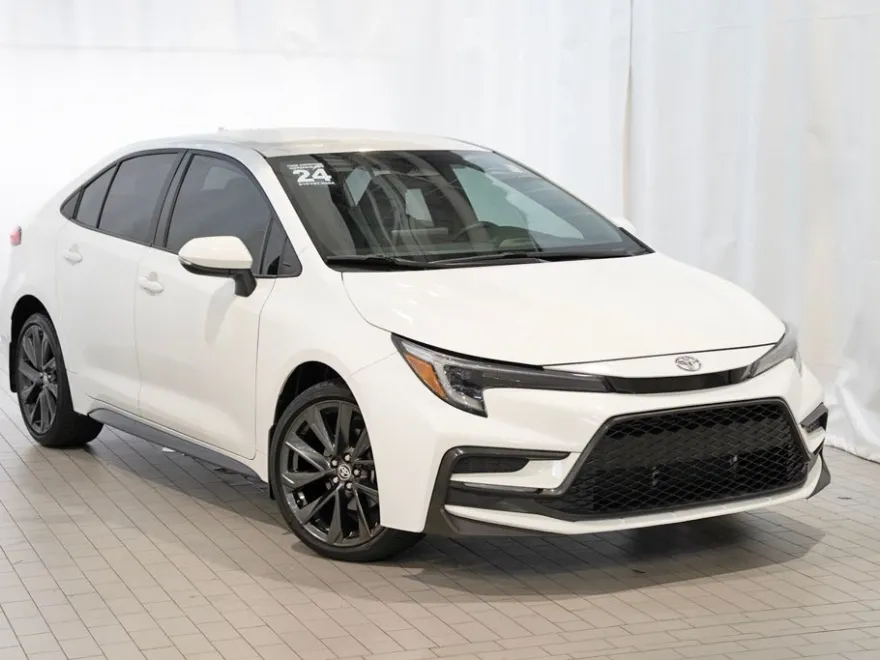 2024 Toyota Corolla SE photo 1
