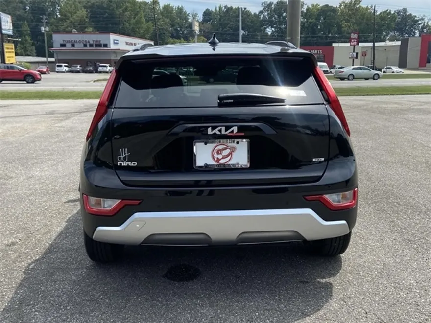 2025 Kia Niro EX photo 1