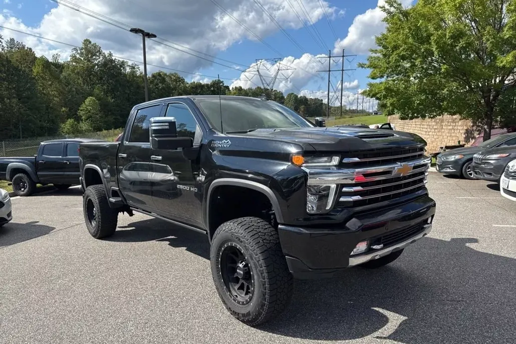 2022 Chevrolet Silverado 2500HD High Country photo 1