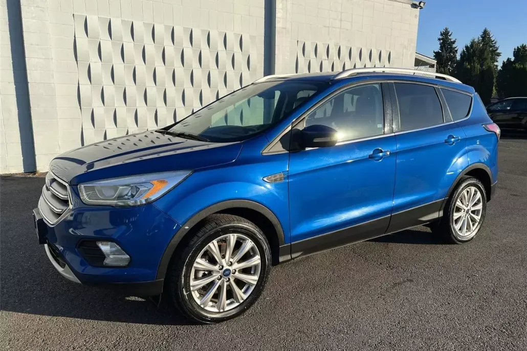 2017 Ford Escape Titanium photo 1