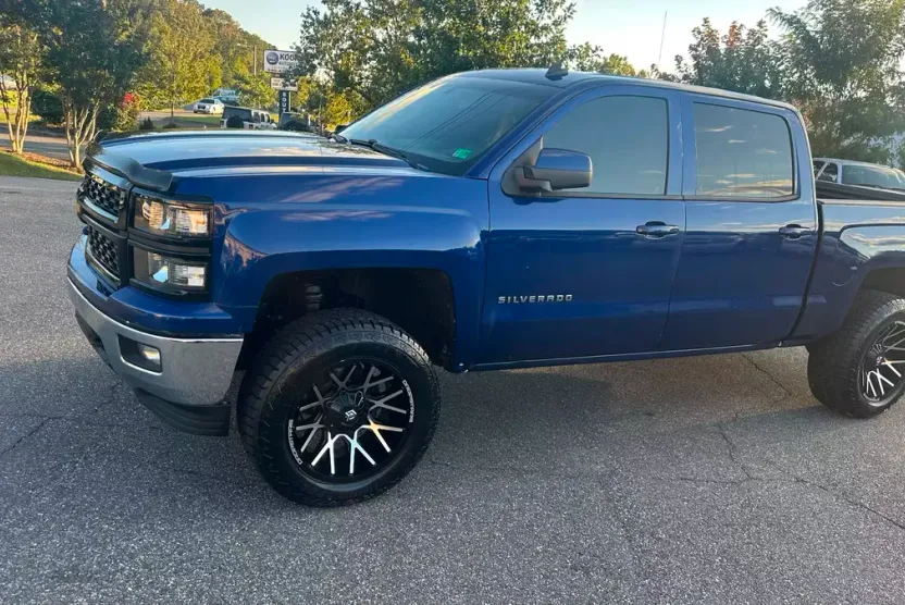 2014 Chevrolet Silverado 1500 LT photo 1