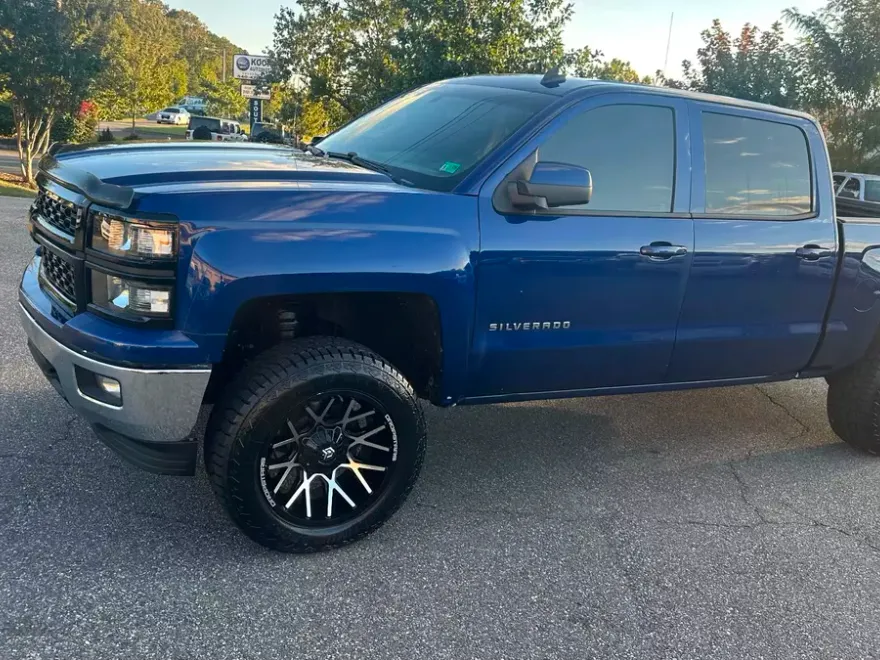 2014 Chevrolet Silverado 1500 LT photo 1