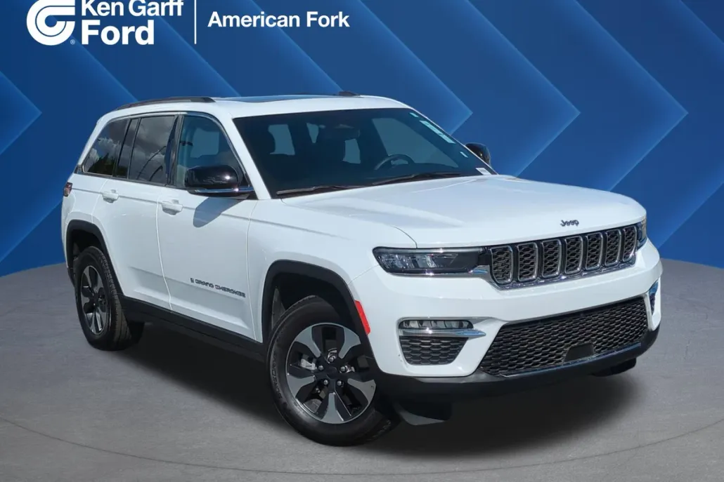 2024 Jeep Cherokee Limited 4xe photo 1