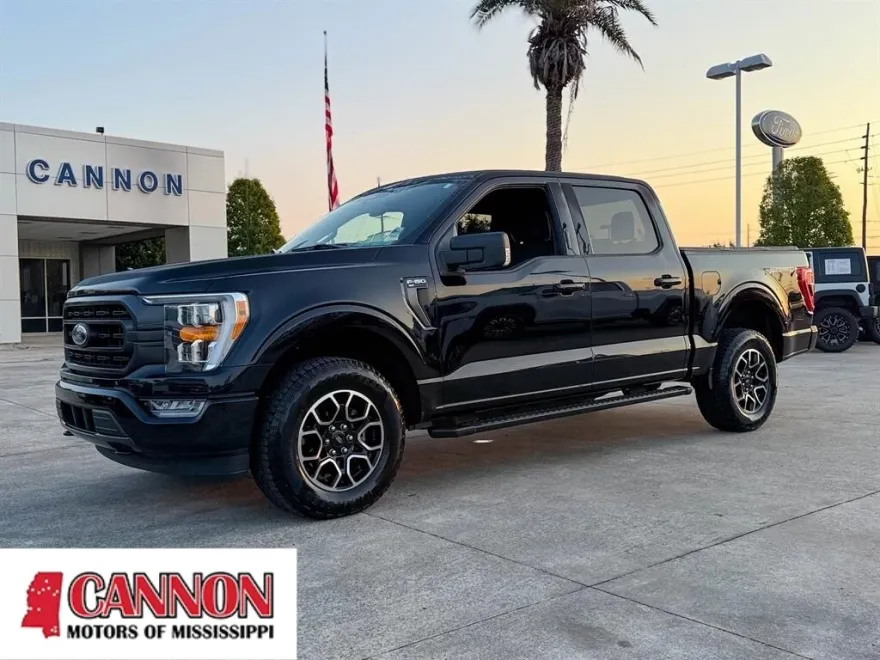2023 Ford F-150 XLT photo 1
