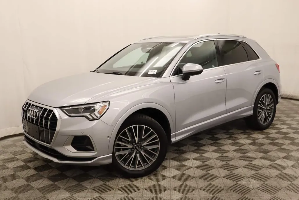 2021 Audi Q3 Premium Plus 40 TFSI photo 1
