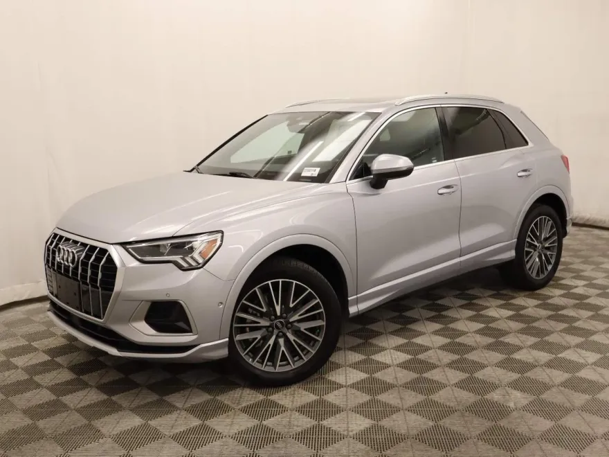 2021 Audi Q3 Premium Plus 40 TFSI photo 1